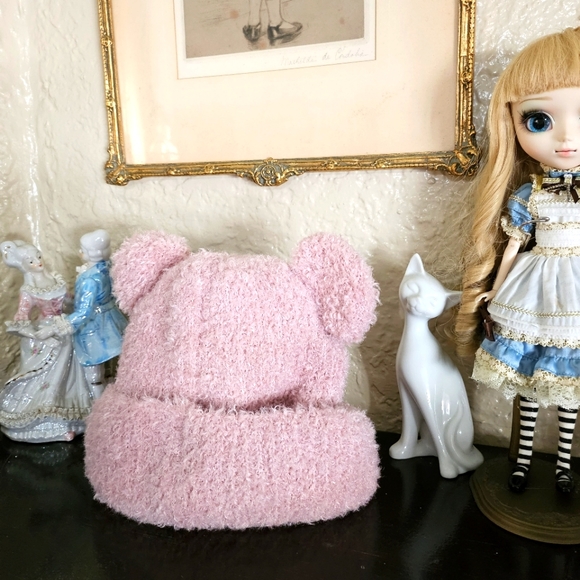 Korean Style Thick & Fluffy Beanie - Picture 1 of 3